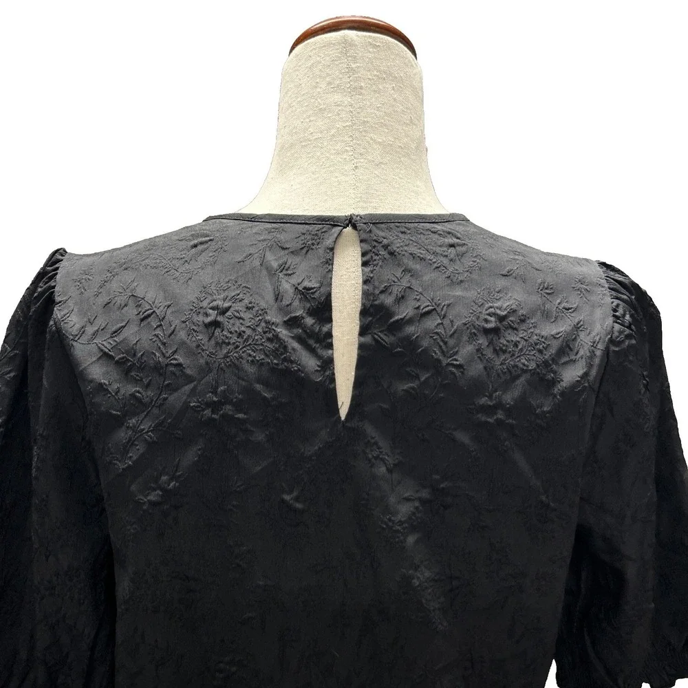 Ted Baker Women's Blouse Small‎ Embossed Puff Sleeve Minimalist Quiet Luxury
